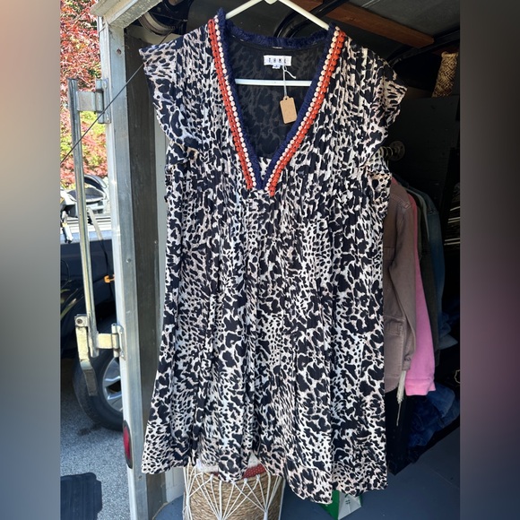 THML Dresses & Skirts - THML dress navy/cream/orange woman’s size small